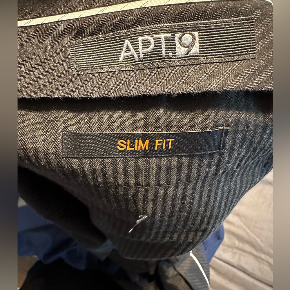 Apt 9 Slim fit navy blue suit and pants 46R and 38 30 - Picture 4 of 6